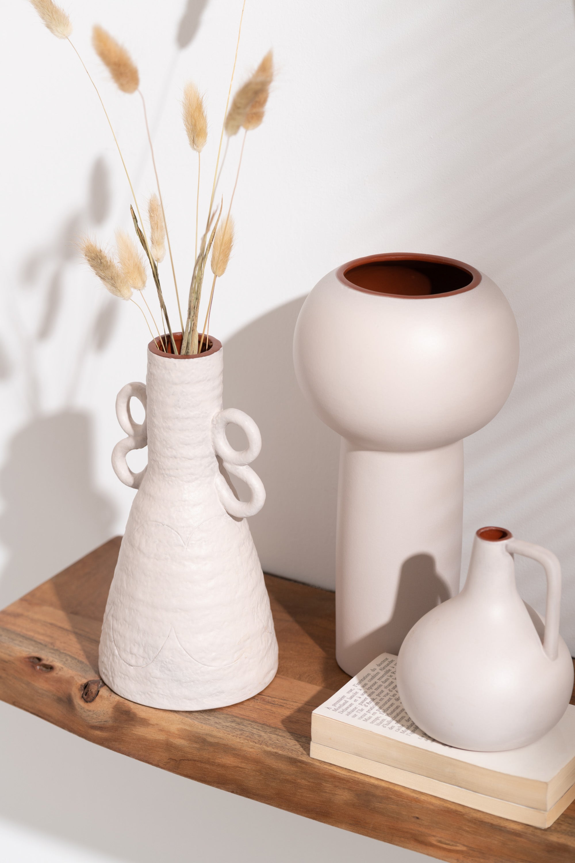 VASE HANDGRIFF DESIGN TERRACOTTA BEIGE