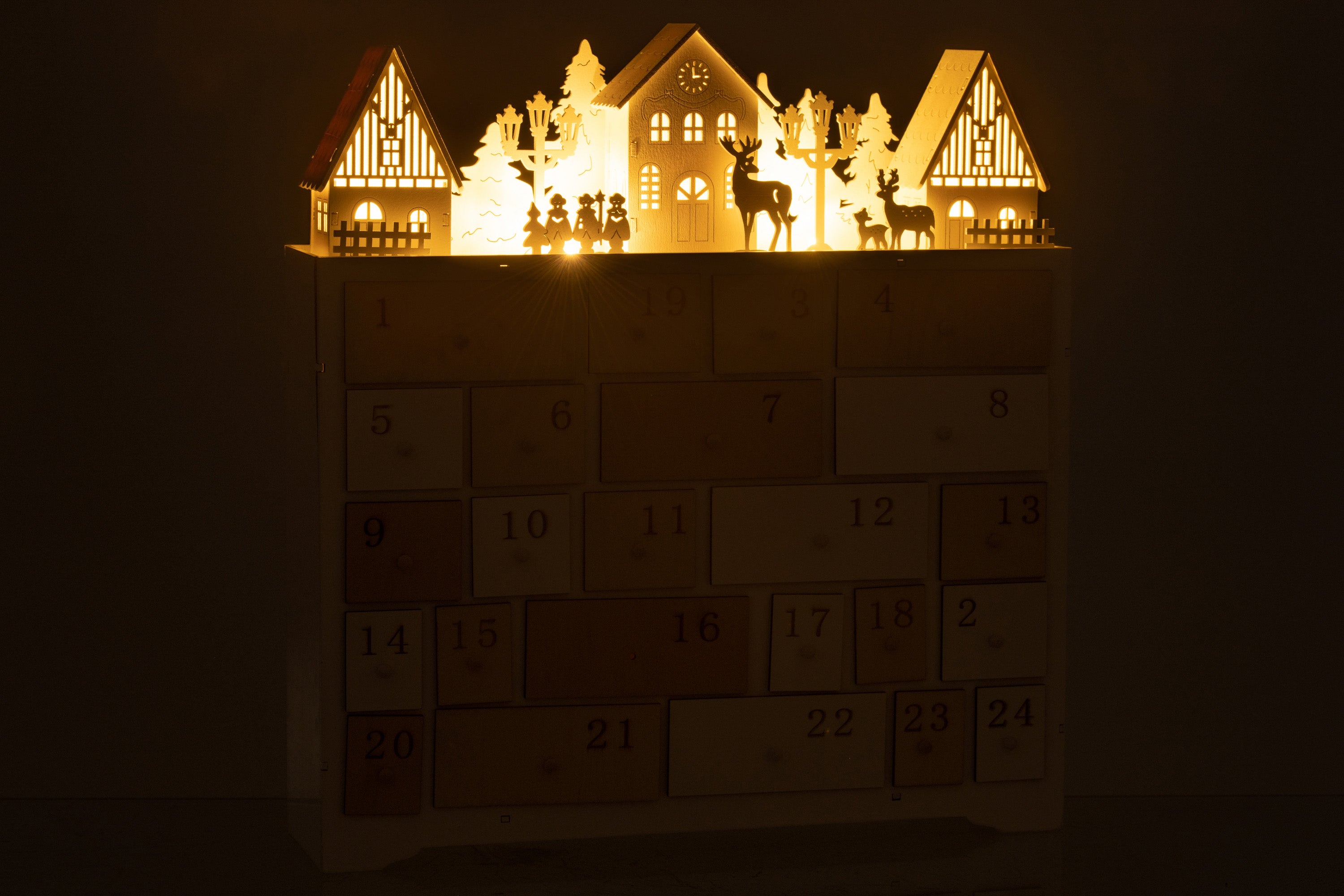 ADVENTSKALENDER LED SCHRANK+HÄUSER HOLZ NATUR/WEISS