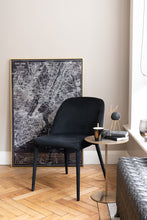 Das Bild in die Galerie laden
