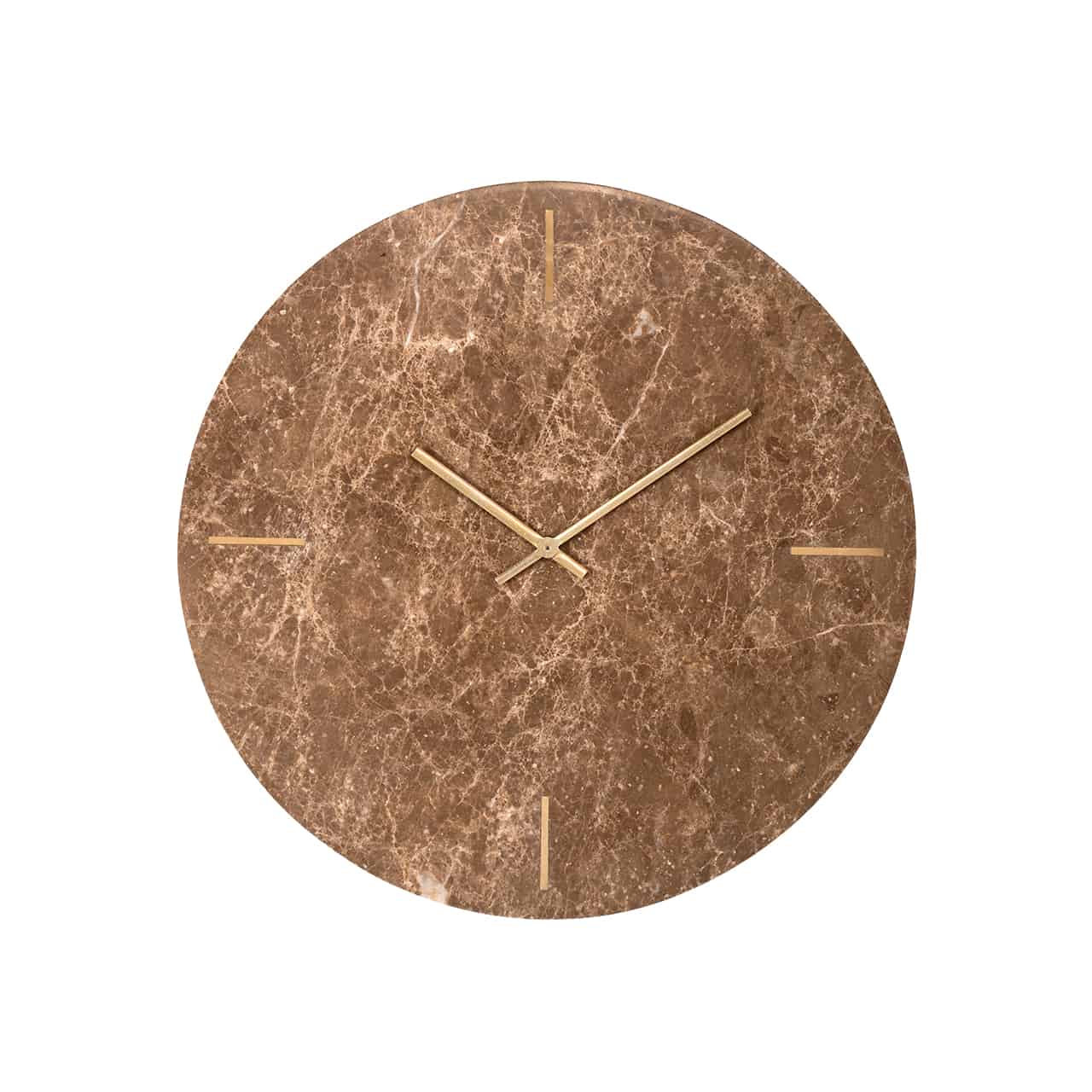 Wanduhr bestehend aus einer runden Scheibe aus hellbraunem Marmor; mittig goldene Zeiger; keine Ziffern, nur vier kleine goldene Leisten in Zeitabschnitten von 15 Minuten eingeteilt.