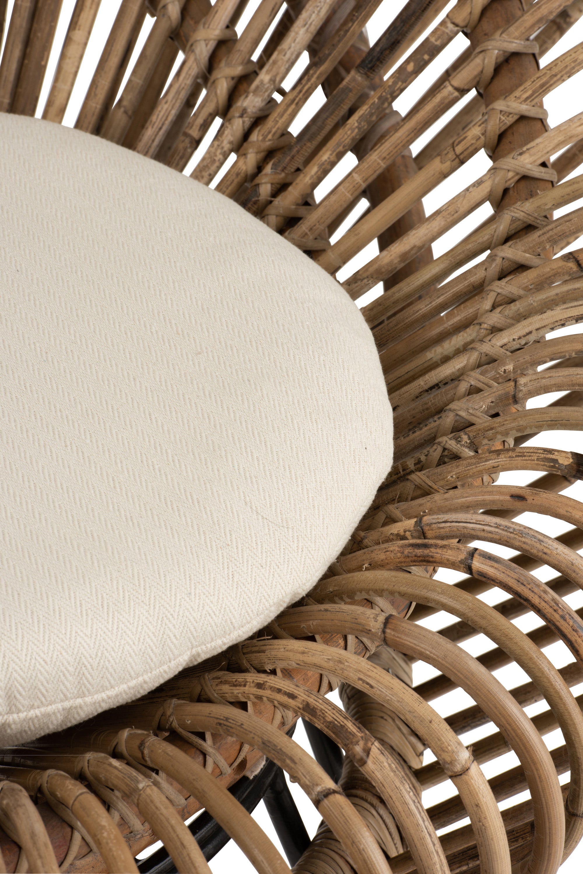 LOUNGE STUHL "VIVI" MIT KISSEN RATTAN NATUR/EISEN